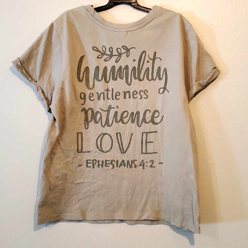 Vibe n tshirt size S, hunter Green